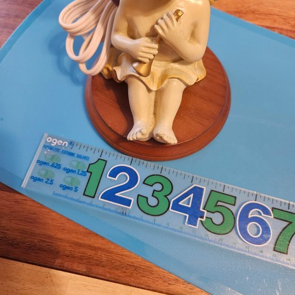 sweet angels lamp no shade great for baby or Childs room.made from resin - Picture 3 of 6